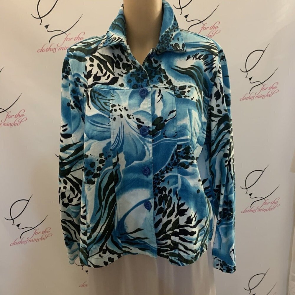 Sara Studio. Size Medium. Cotton Denim Long Sleeve Button Up Jean Jacket. B23.